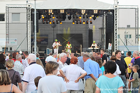Showbühne bei den Rügener Hafentagen in Sassnitz