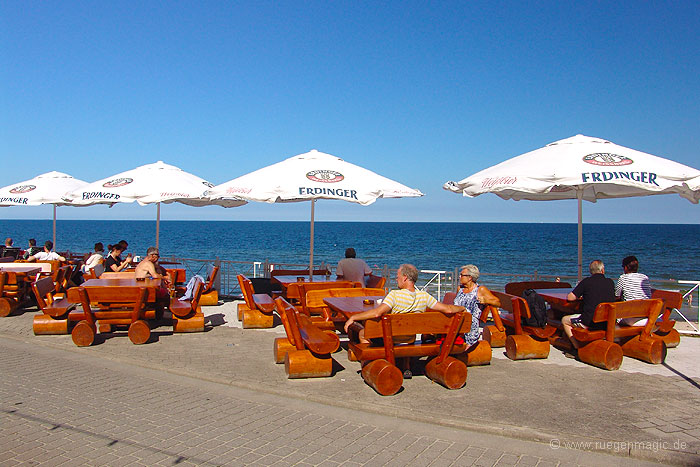Restaurant-Terrasse am Südstrand des Ostseebades Sellin