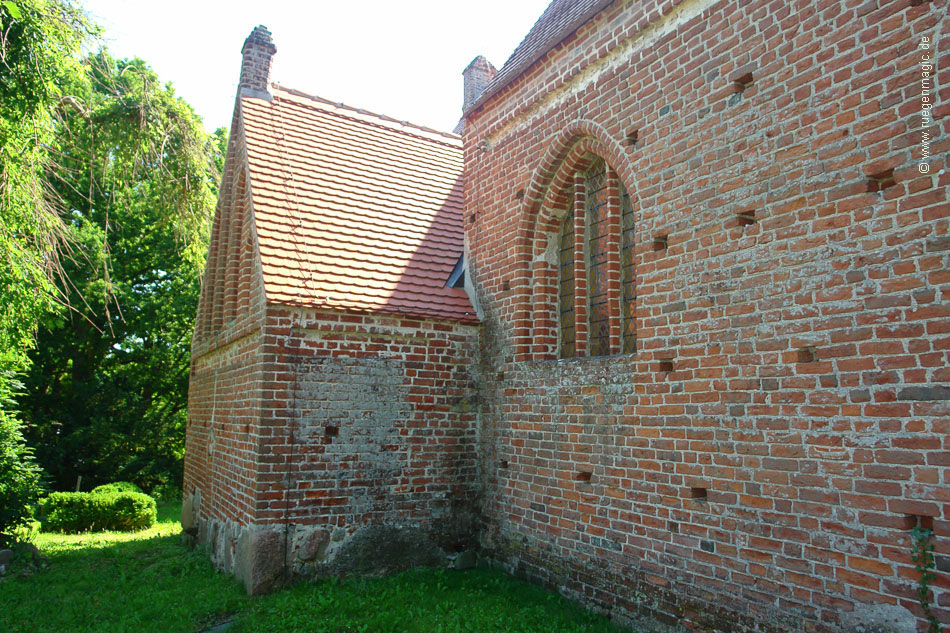 andere Seite der Sankt-Andreas-Kirche