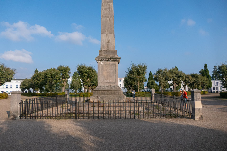 Sockel des Obelisken