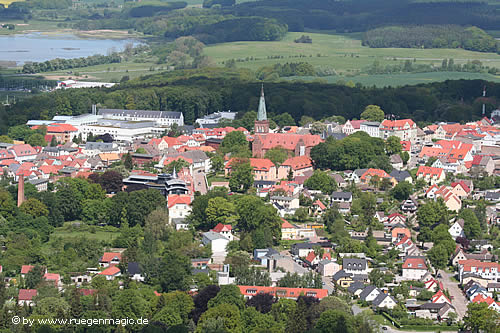 Luftaufnahme von Bergen auf Rügen