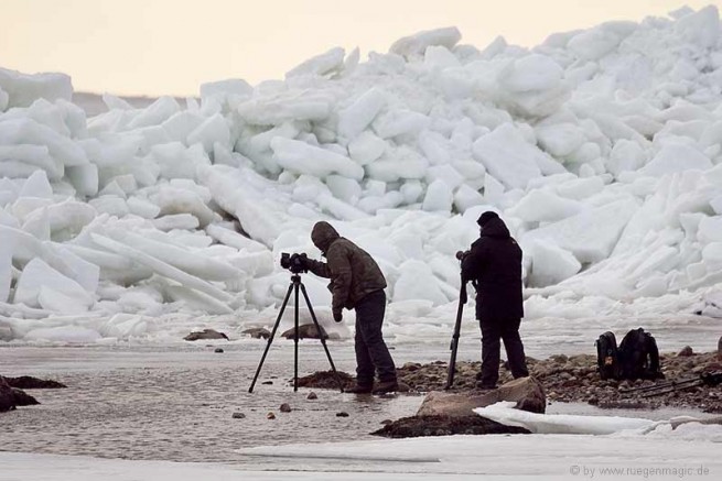Fotografen beim Ablichten der Eisberge von Klein Zicker