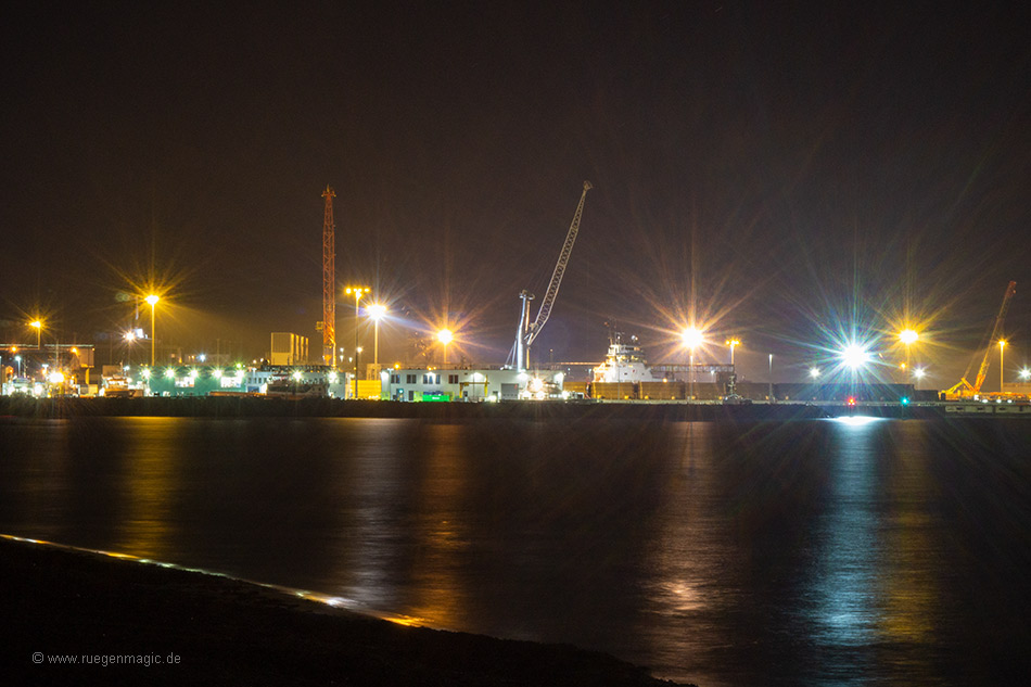 Hafen Mukran nachts