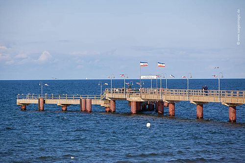 Seebrücke Göhren im Sommer