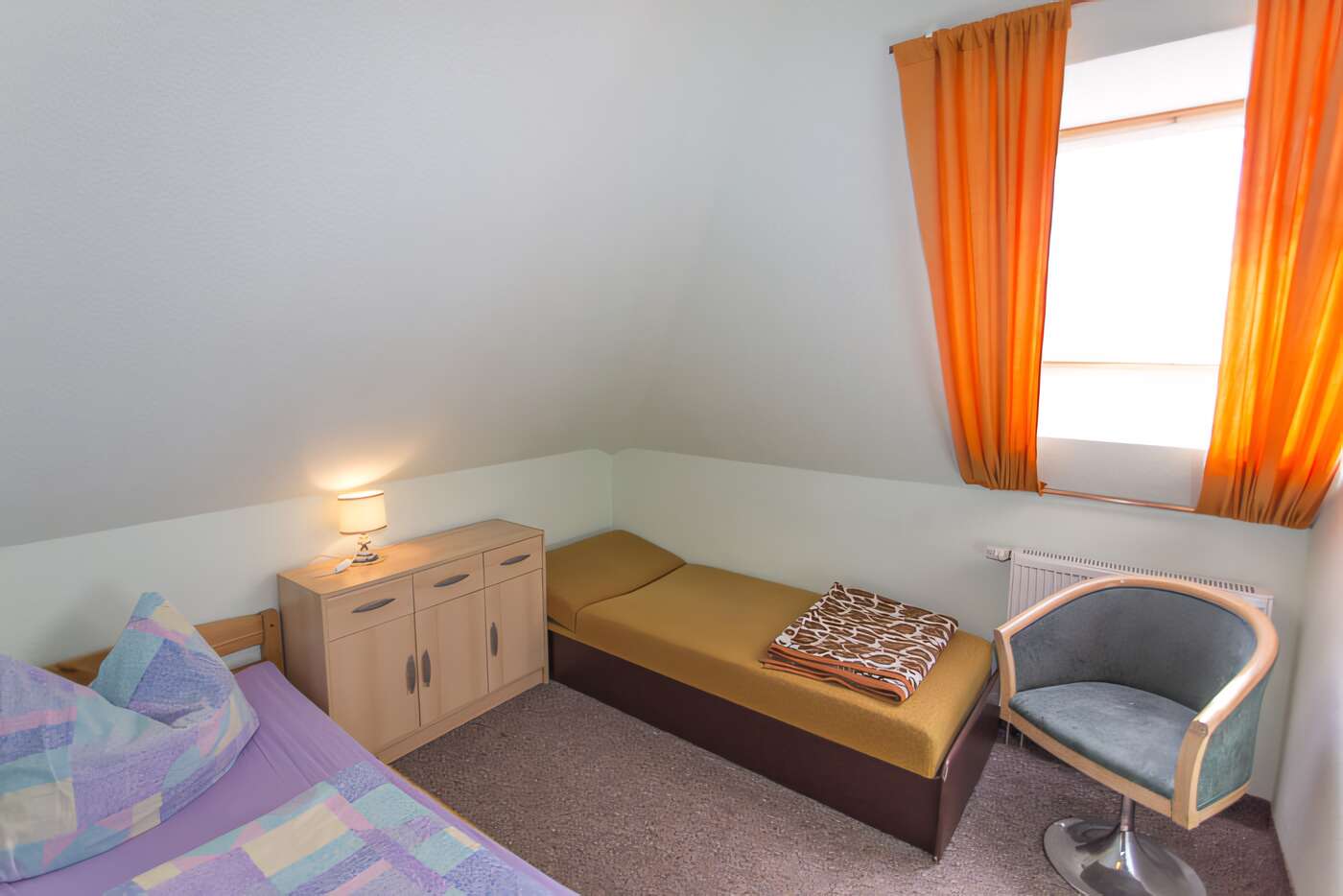 Das Schlafzimmer 2 mit Doppelbett