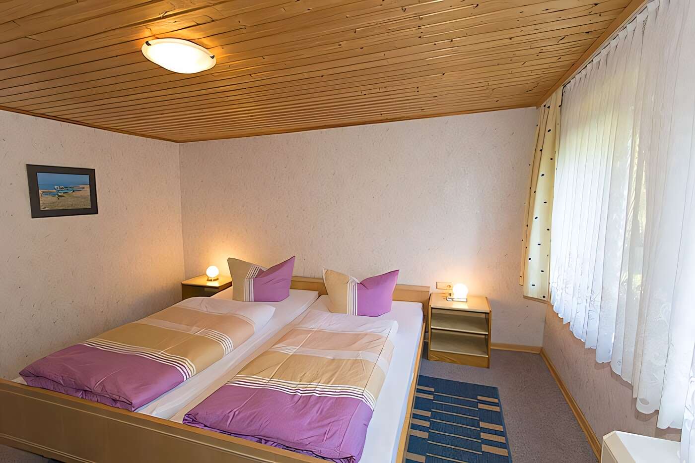 Das separate Schlafzimmer mit Doppelbett