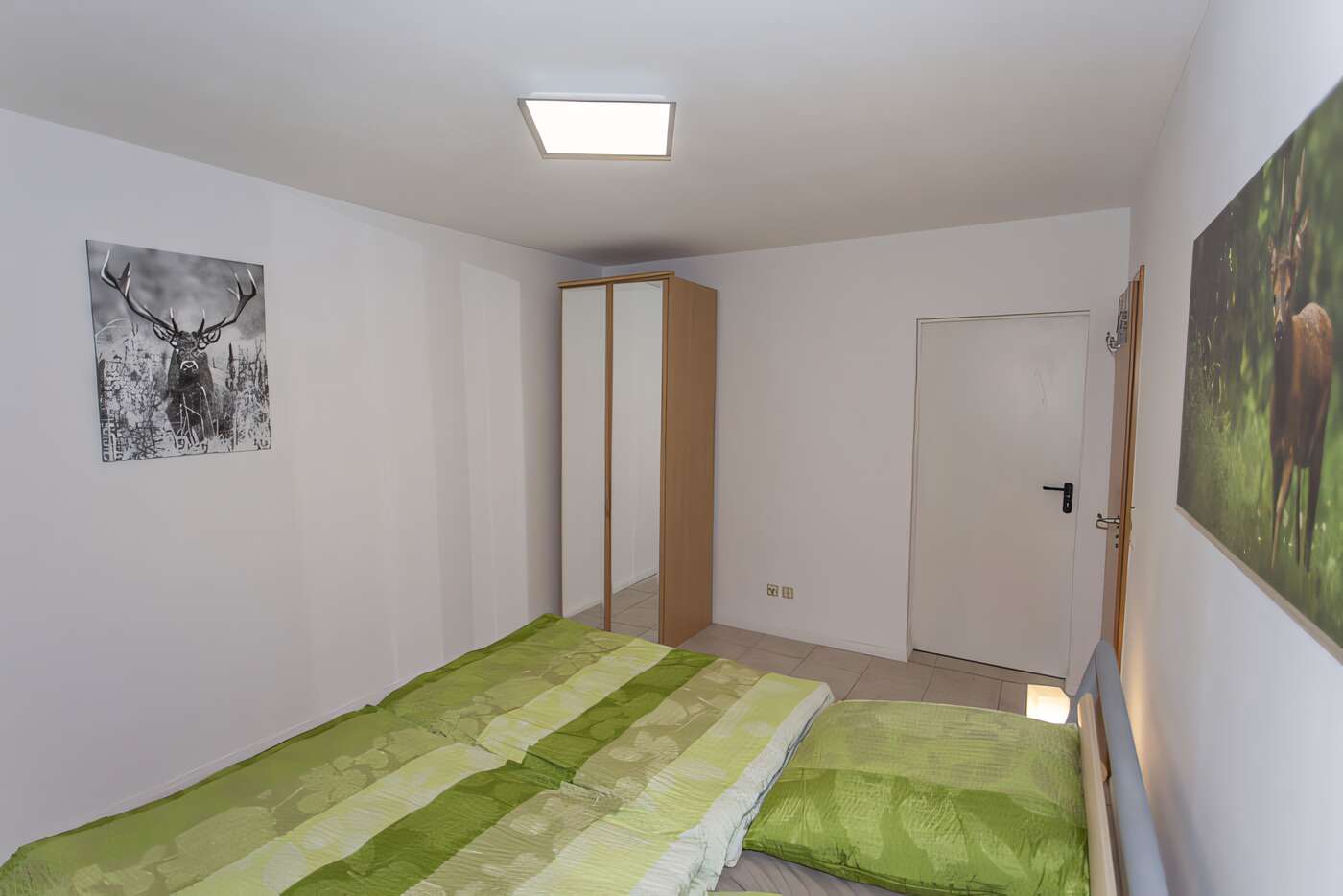 Schlafzimmer 2 von 2 mit Doppelbett
