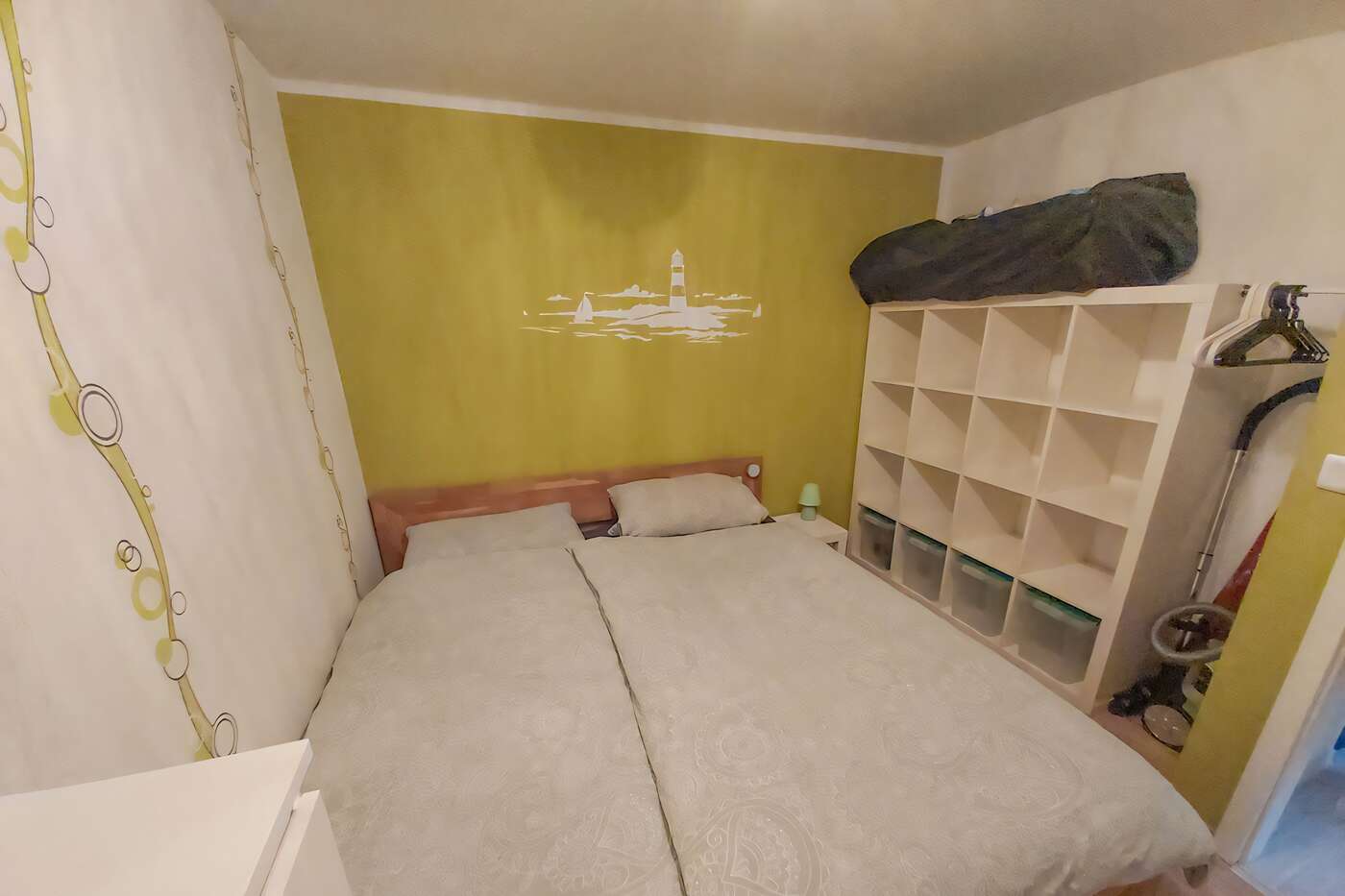 Das Schlafzimmer mit Doppelbett